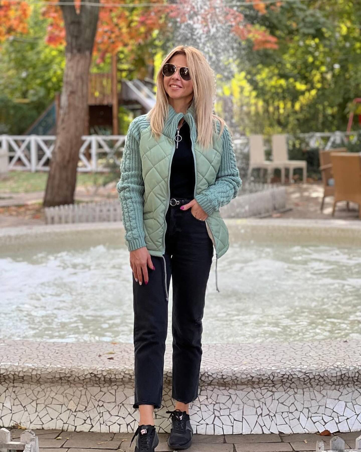 Nora - Patchwork strikket jakke til kvinder