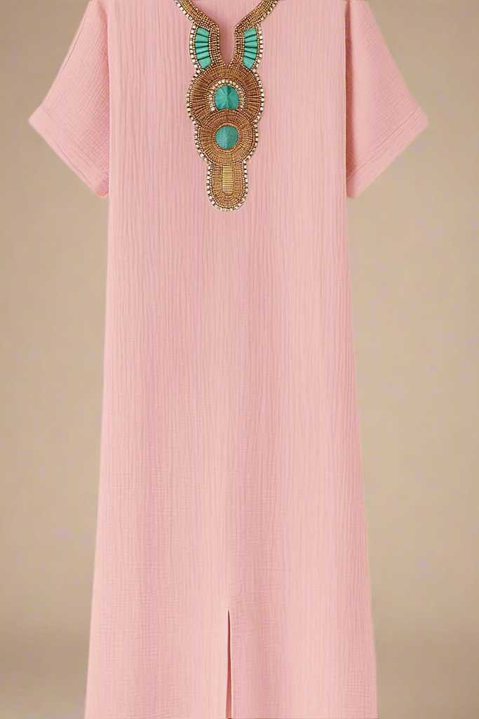 SAGA KJOLE | Lang kjole med decoteret hals og sideslidser